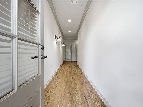 4th image of 1333 E 41st Pl #1333