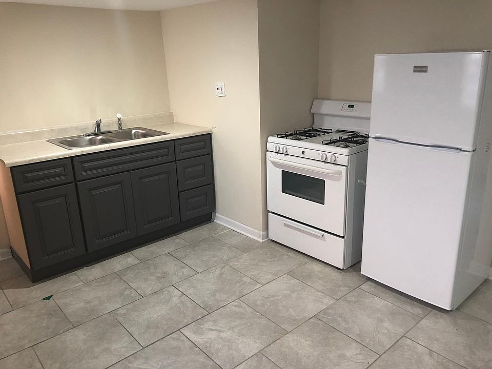 1st image of 2125 W Race Ave #G