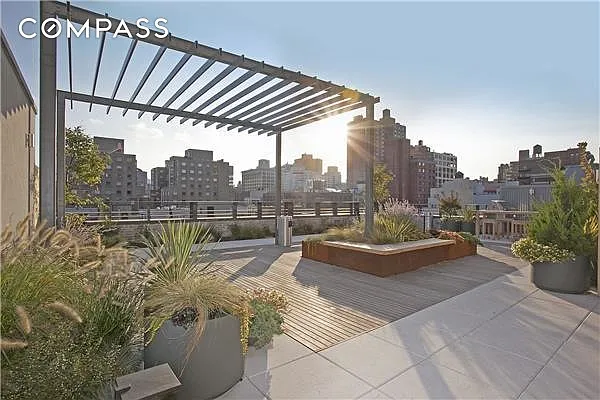 Rented by Compass | media 25