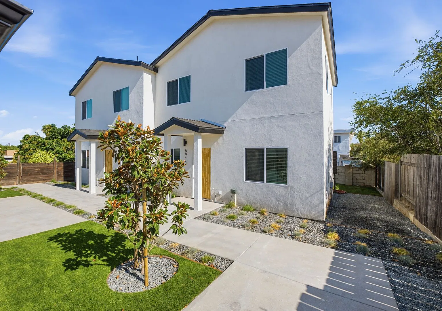 Modern 4 Bedroom Home in the College Area with In-Unit Laundry — Photo 2