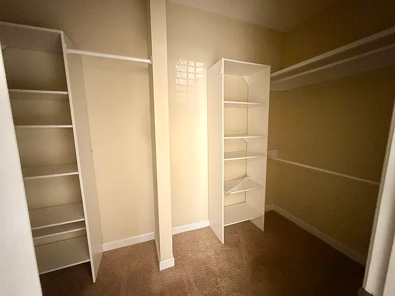 235 Wellington Pl — Photo 11