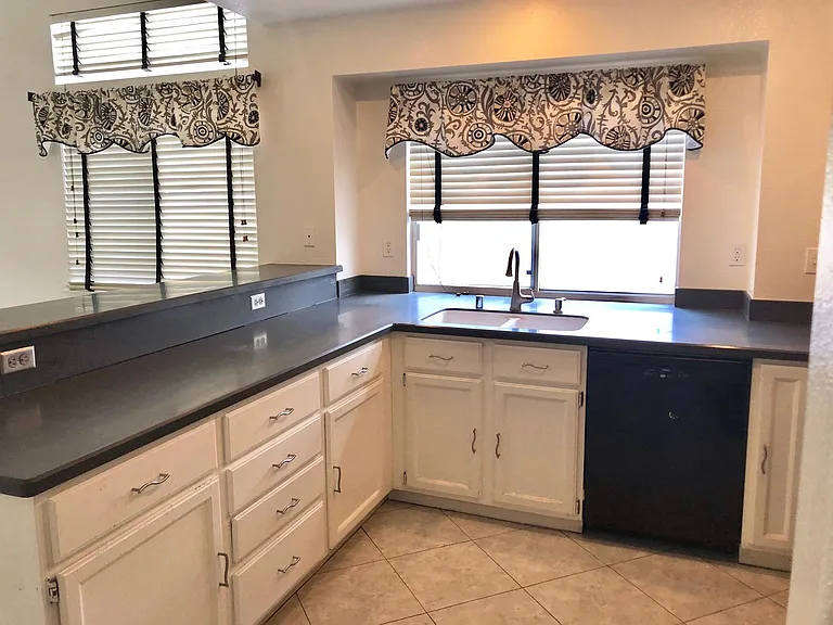 2142 Falcon Pointe Ln — Photo 18