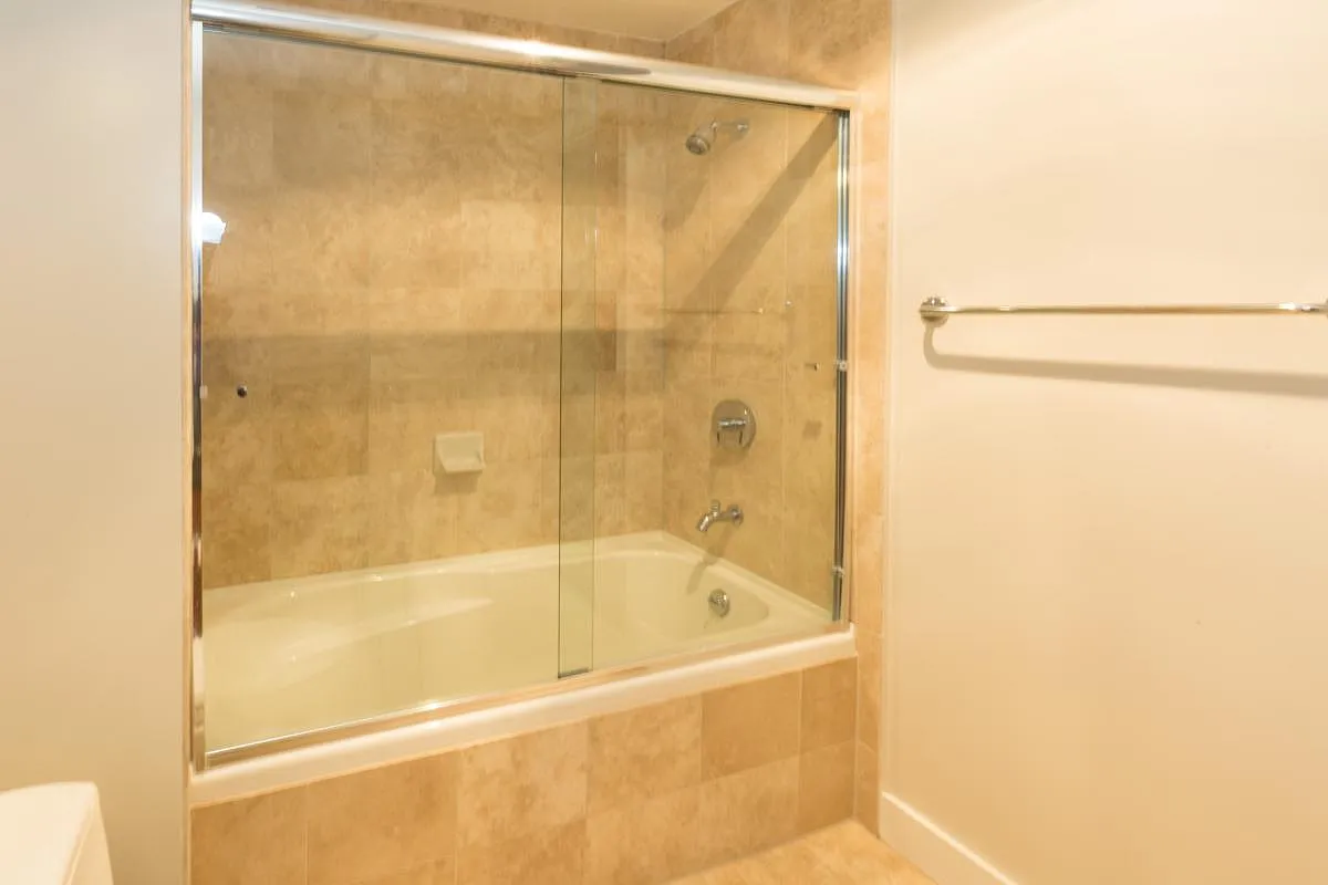 3 bed, 1625 sqft, $8,650 — Photo 4