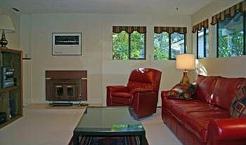 3rd image of 10608 NE 58th St