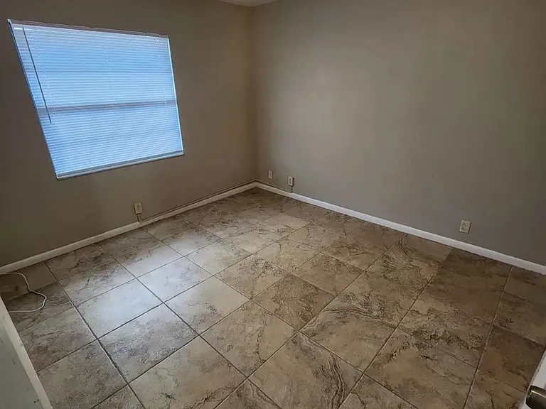 5601 Struthers Ct #5601 — Photo 13