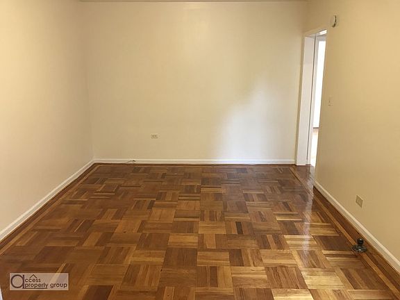 3rd image of 577 Isham St APT 4D