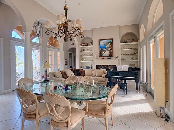4th image of 153 Hidden Cove Dr