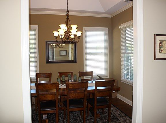4th image of 511 Canterbury Dr