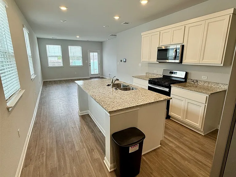 10608 Ridan Way — Photo 12