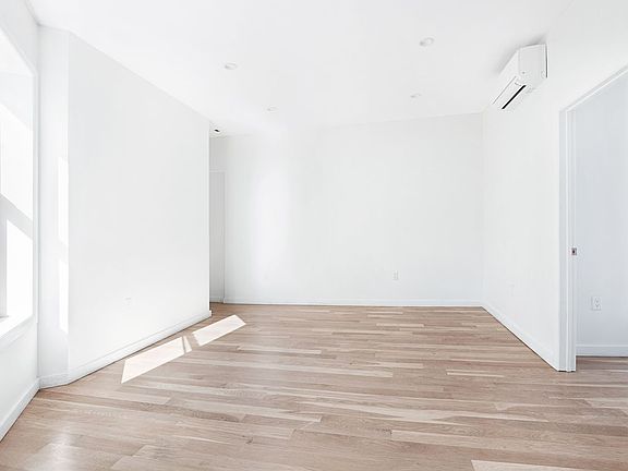 4th image of 505 McDonald Ave APT 2R