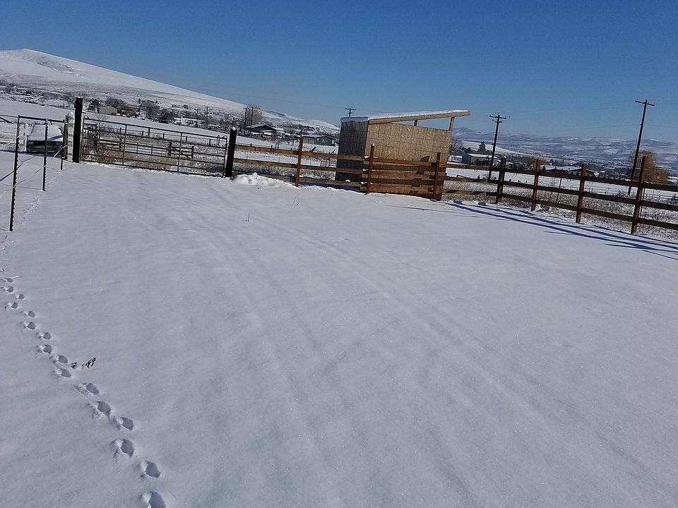 2nd image of Nka E. Huntzinger Rd