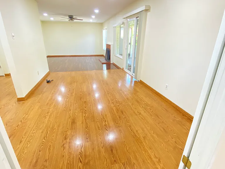 662 Catalina Dr — Photo 47