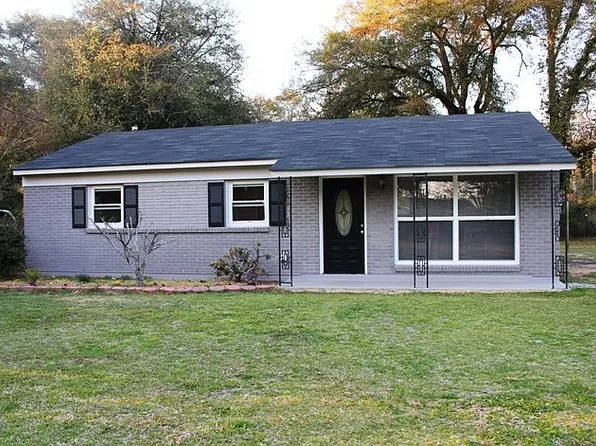121 Linda Ln, Prattville, AL 36067