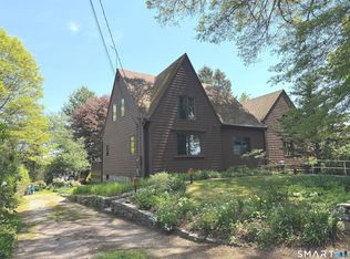 8 Ivy Rd, Mystic, CT 06355