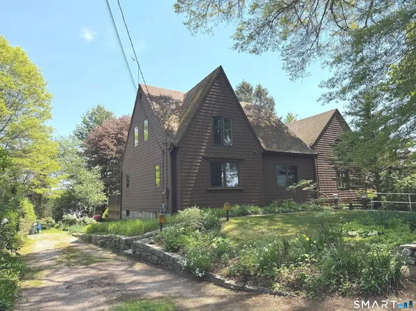 8 Ivy Road, Stonington, CT 06355