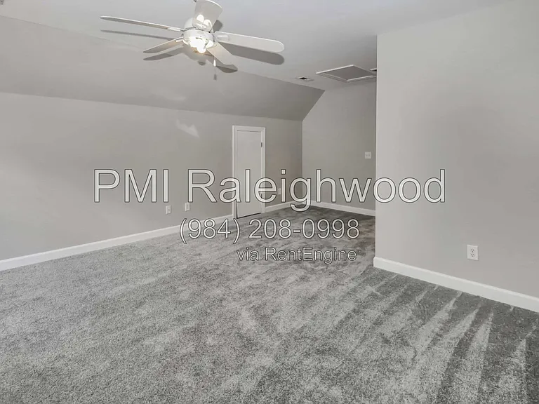 301 Perry Creek Dr — Photo 26