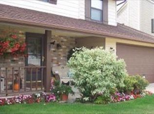 4115 W Carmel Dr, Franklin, WI 53132