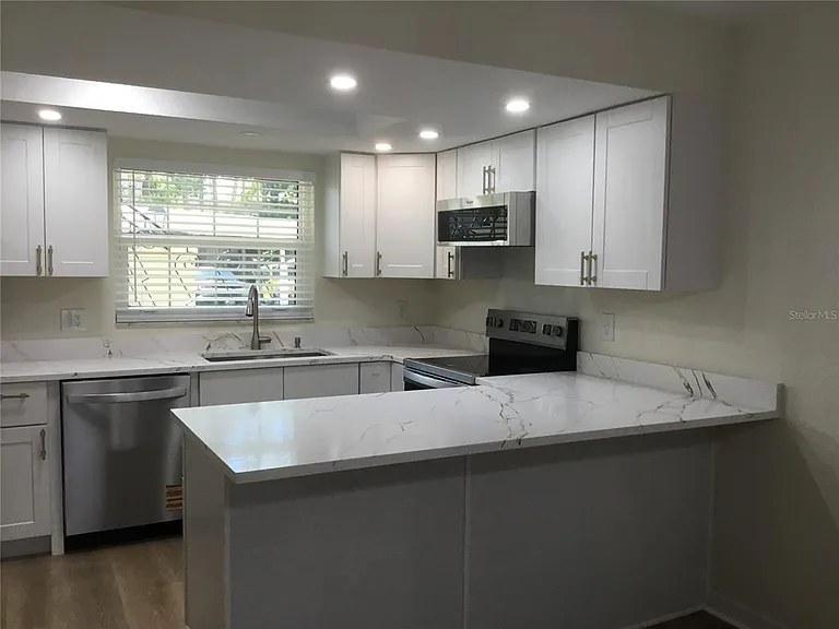 44 Country Club Dr #44 — Photo 6