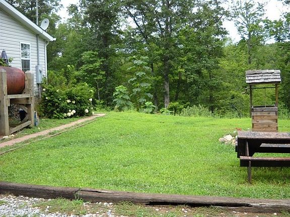 3rd image of 459 Vaughn Rd