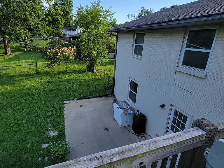 104 Lynn Dr — Photo 12