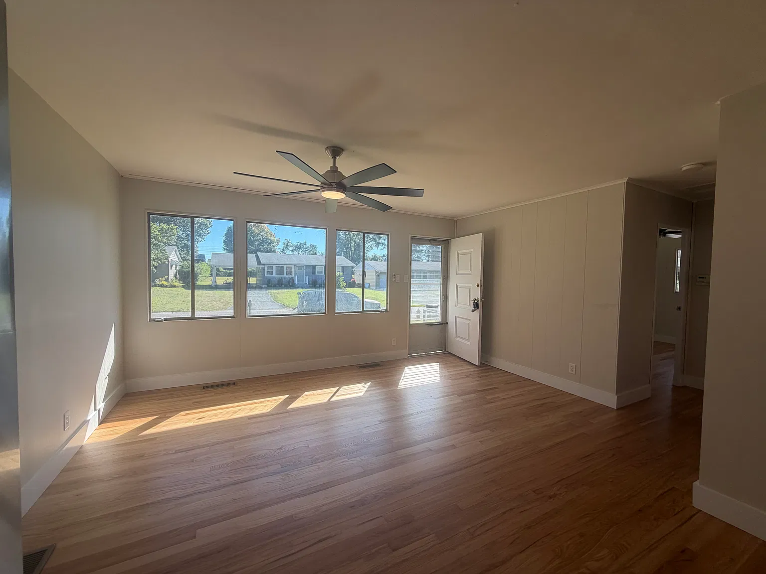 2 bed, 1077 sqft, $2,150 — Photo 3