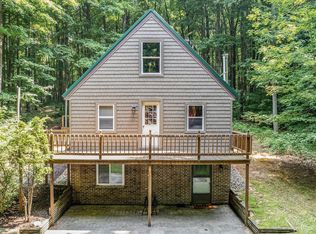 1035 S 11 1/2 Rd, Harrietta, MI 49638