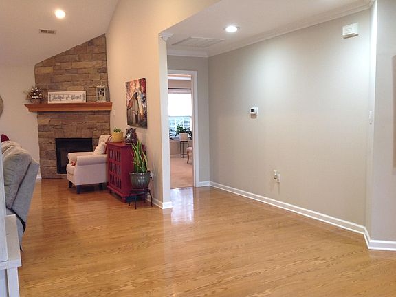 4th image of 2710 Manassas Dr