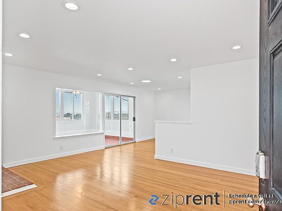 4th image of 482 S Hill Blvd #A