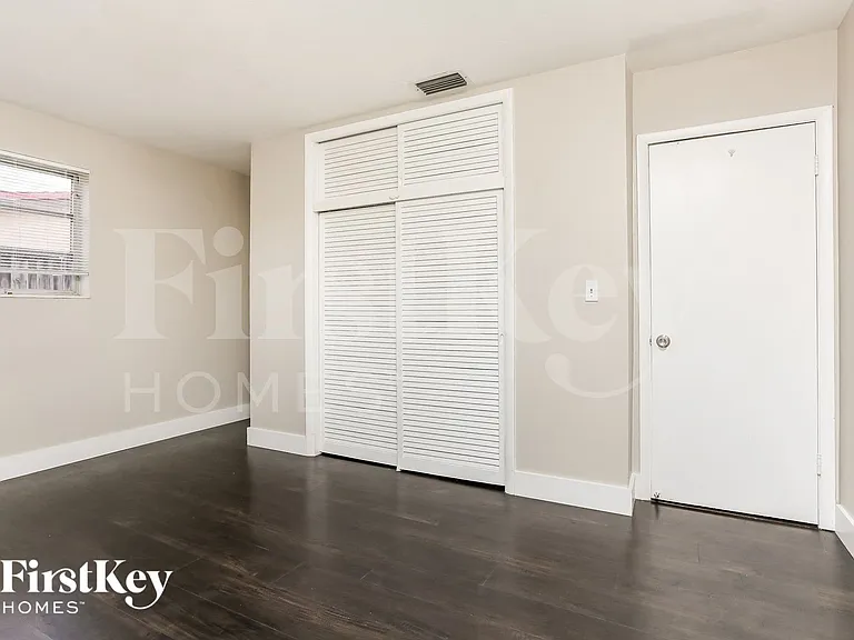 7728 Alhambra Blvd — Photo 9