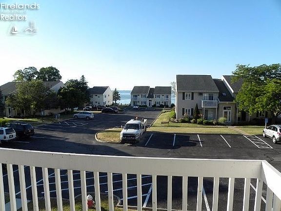 3rd image of 410 N Lake Pine Dr APT 4