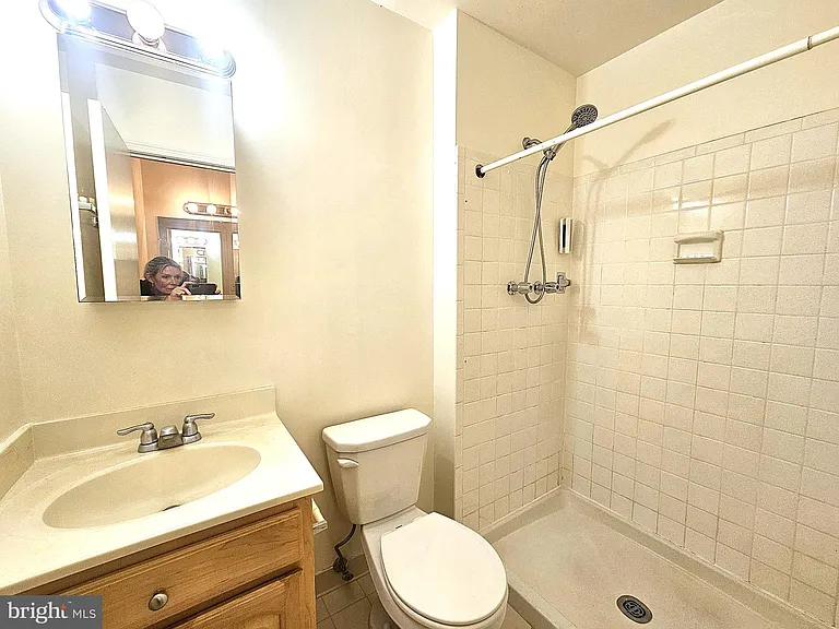 3956 Bradwater St — Photo 22