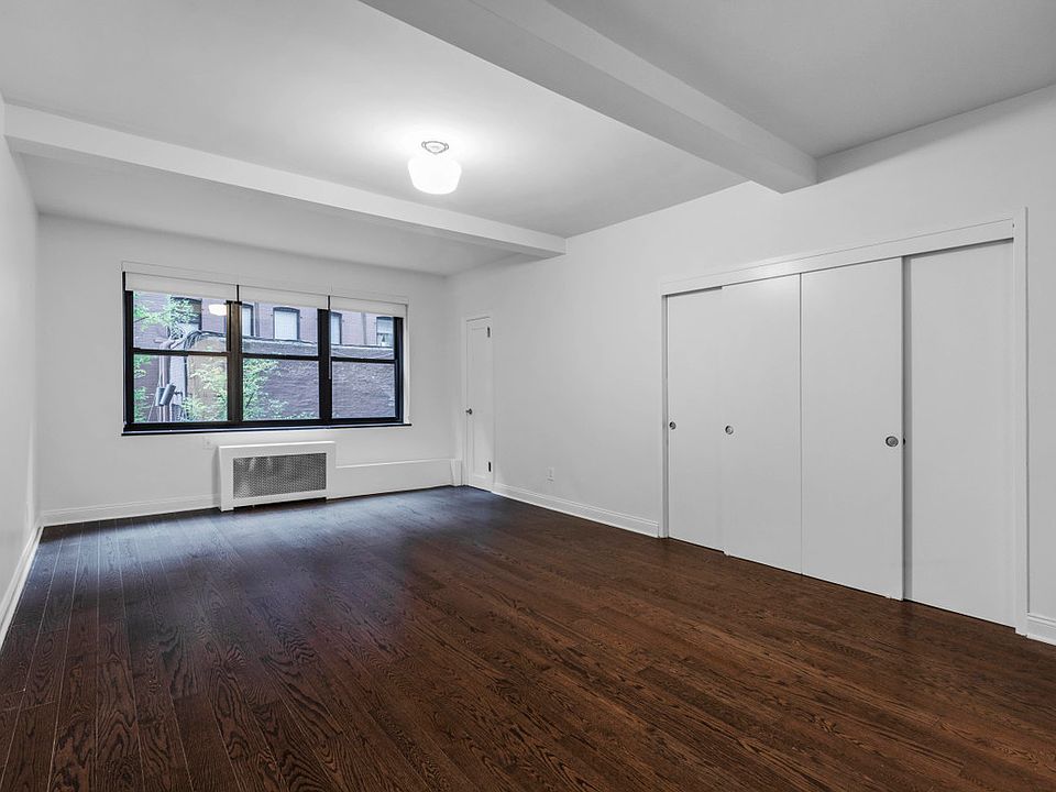 1st image of 310 E 44th St APT 321