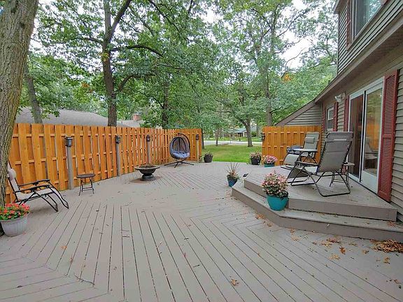 3rd image of 3011 Lupine Dr