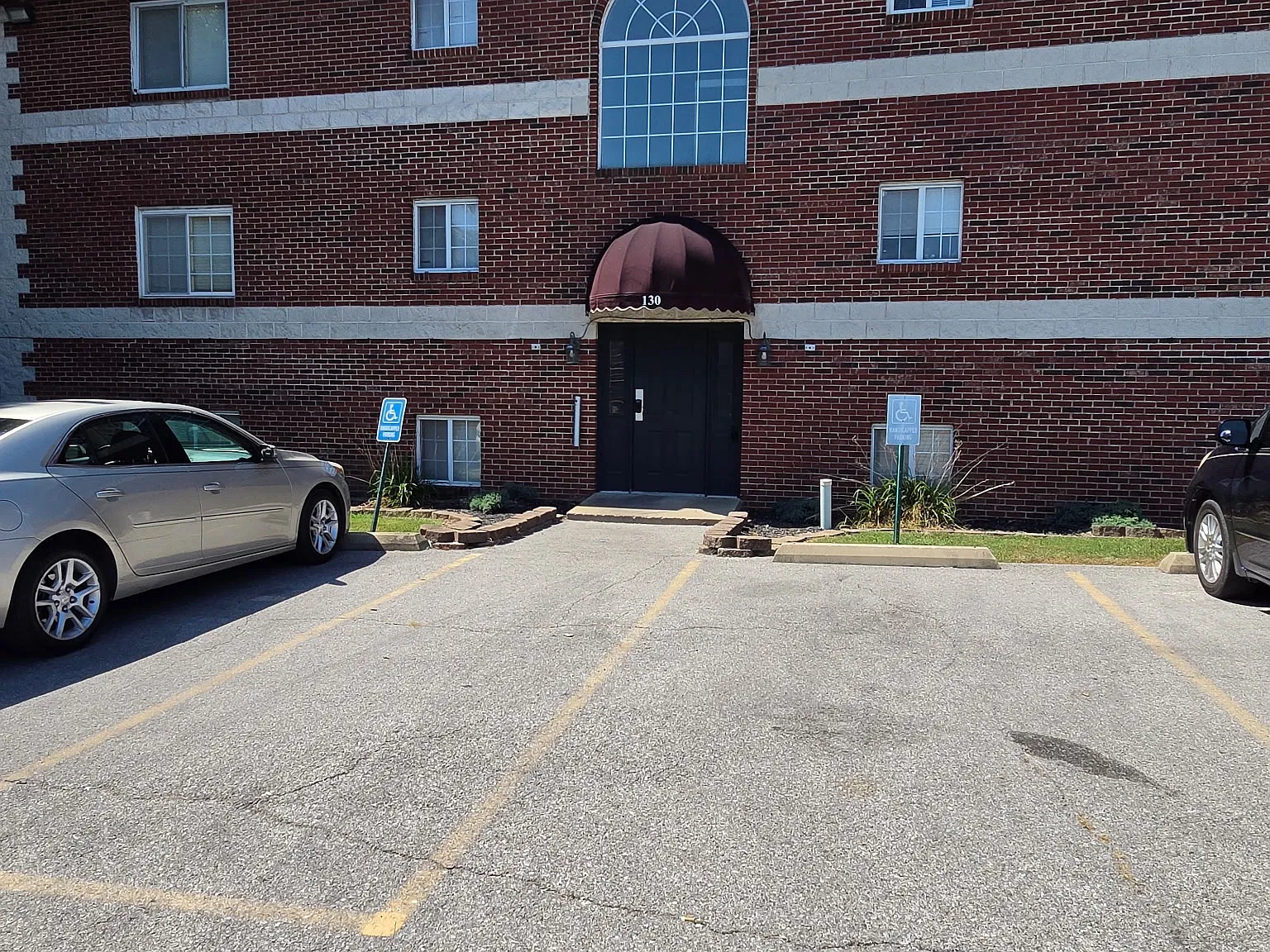 2 bed, 1001 sqft, $1,095 — Photo 1
