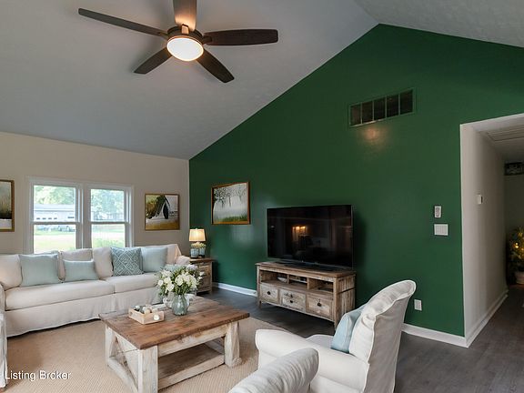 5th image of 272 Dogwood Cir