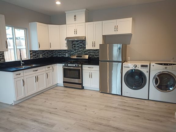 5th image of 7705 Louise Ave