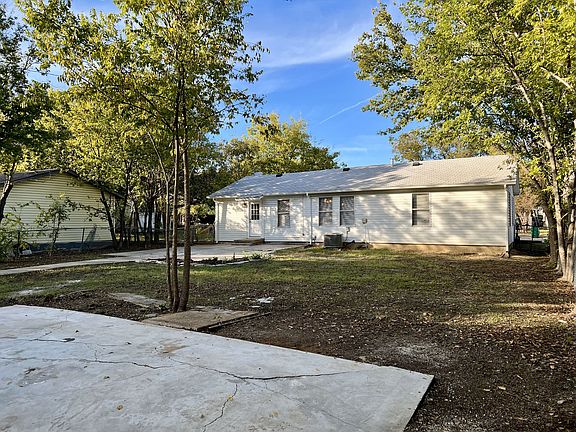 4th image of 4908 Vicki St