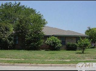 4411 Menzer Rd, Fort Worth, TX 76103