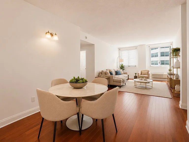 311 Washington St #9C — Photo 5
