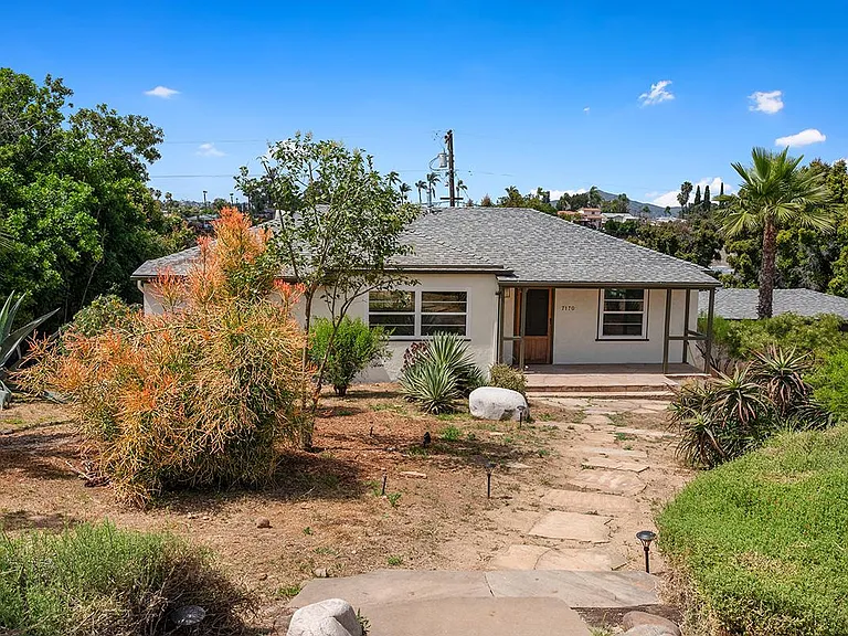 7170 Hybeth Dr — Photo 28