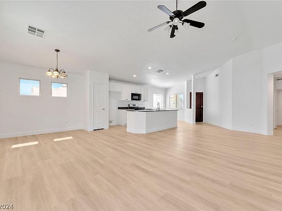 4th image of 722 Turtleback Dr