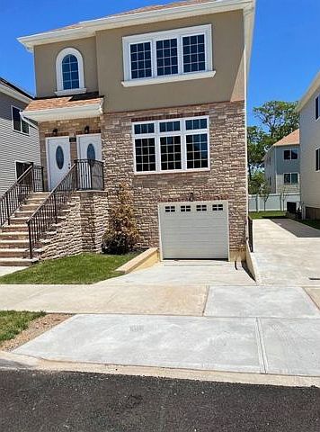 1st image of 319 Bartlett Ave Floor 2