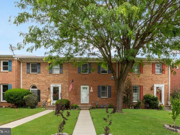 228 Georgetown Ct, Hanover, PA 17331