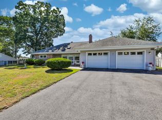13 Irving St, Salem, NH 03079