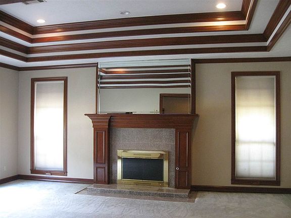 2nd image of 3320 Foxbriar Ln