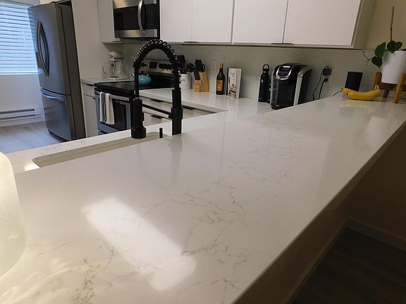4th image of 220 Newport Way NW