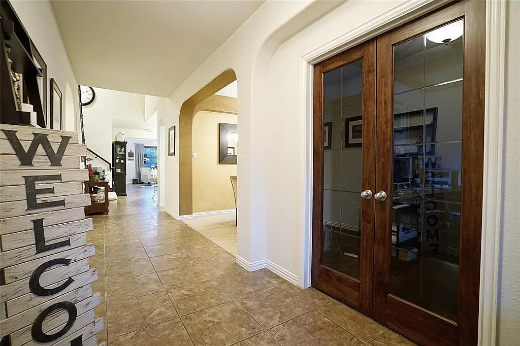 4 bed, 3535 sqft, $4,195 — Photo 3