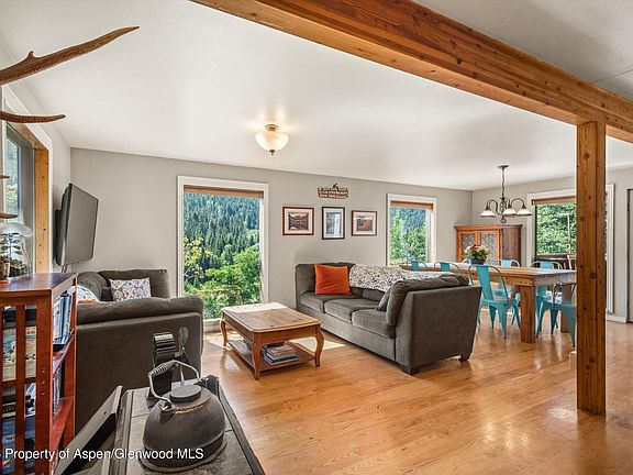 4th image of 357 Elk Mountain Dr