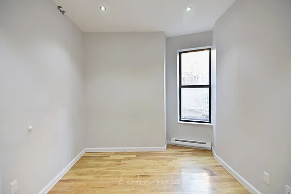 Rented by Bohemia Realty Group | media 10