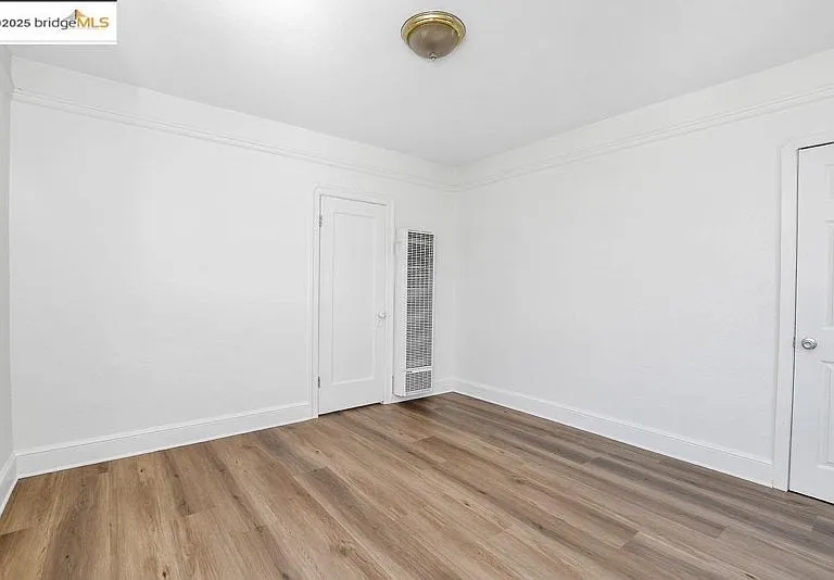 1012 G St — Photo 9